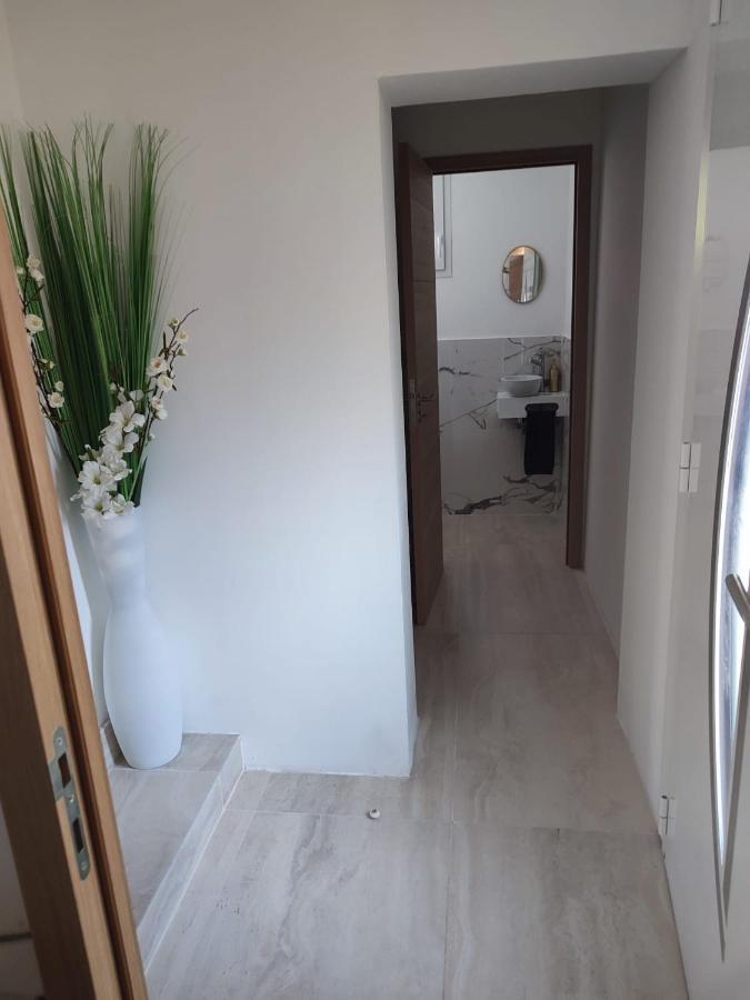 Magnifique Appartement 2 Chambres Avec 50 M2 De Jardin Privatif ลา โคร ภายนอก รูปภาพ