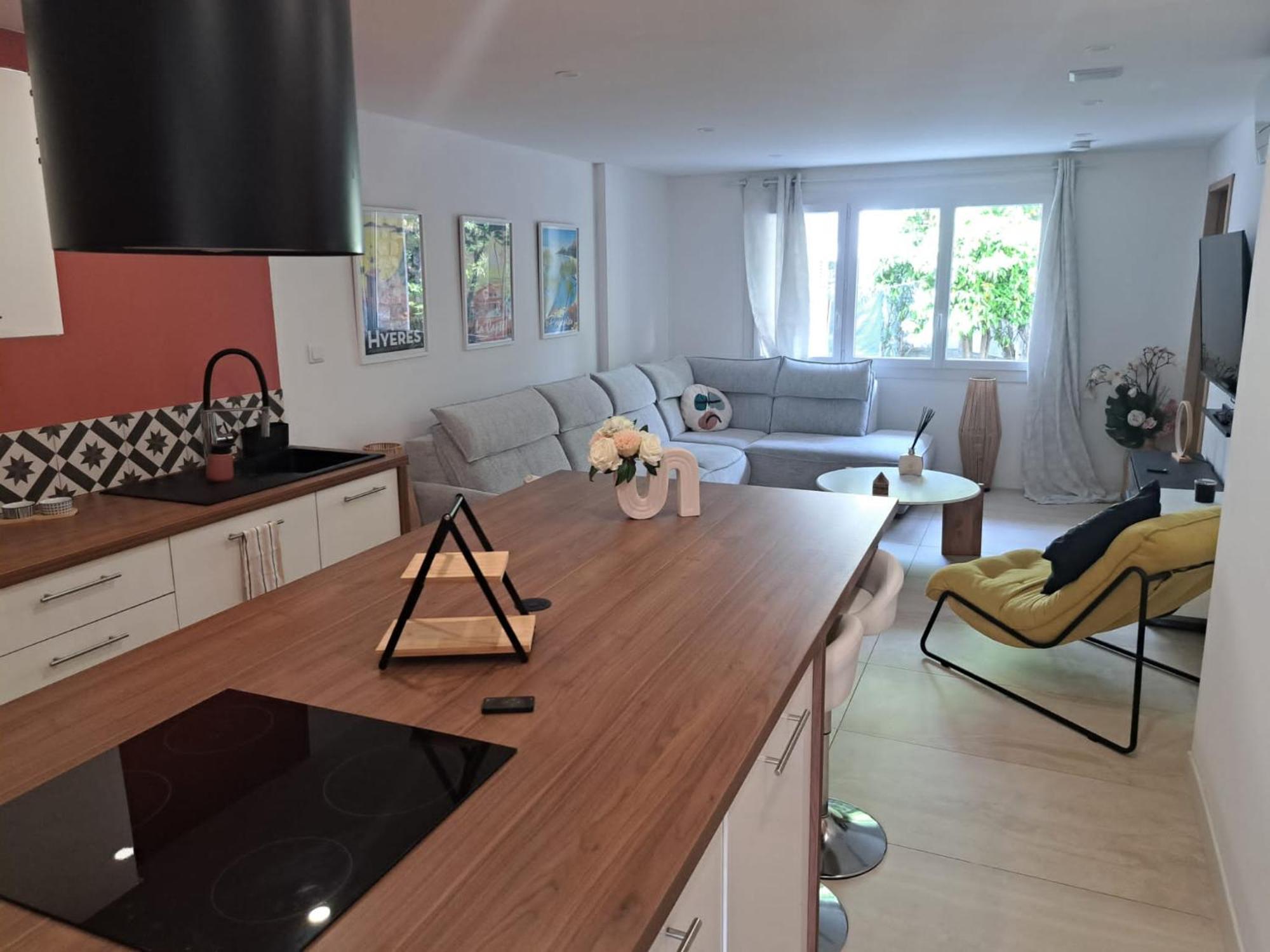 Magnifique Appartement 2 Chambres Avec 50 M2 De Jardin Privatif ลา โคร ภายนอก รูปภาพ