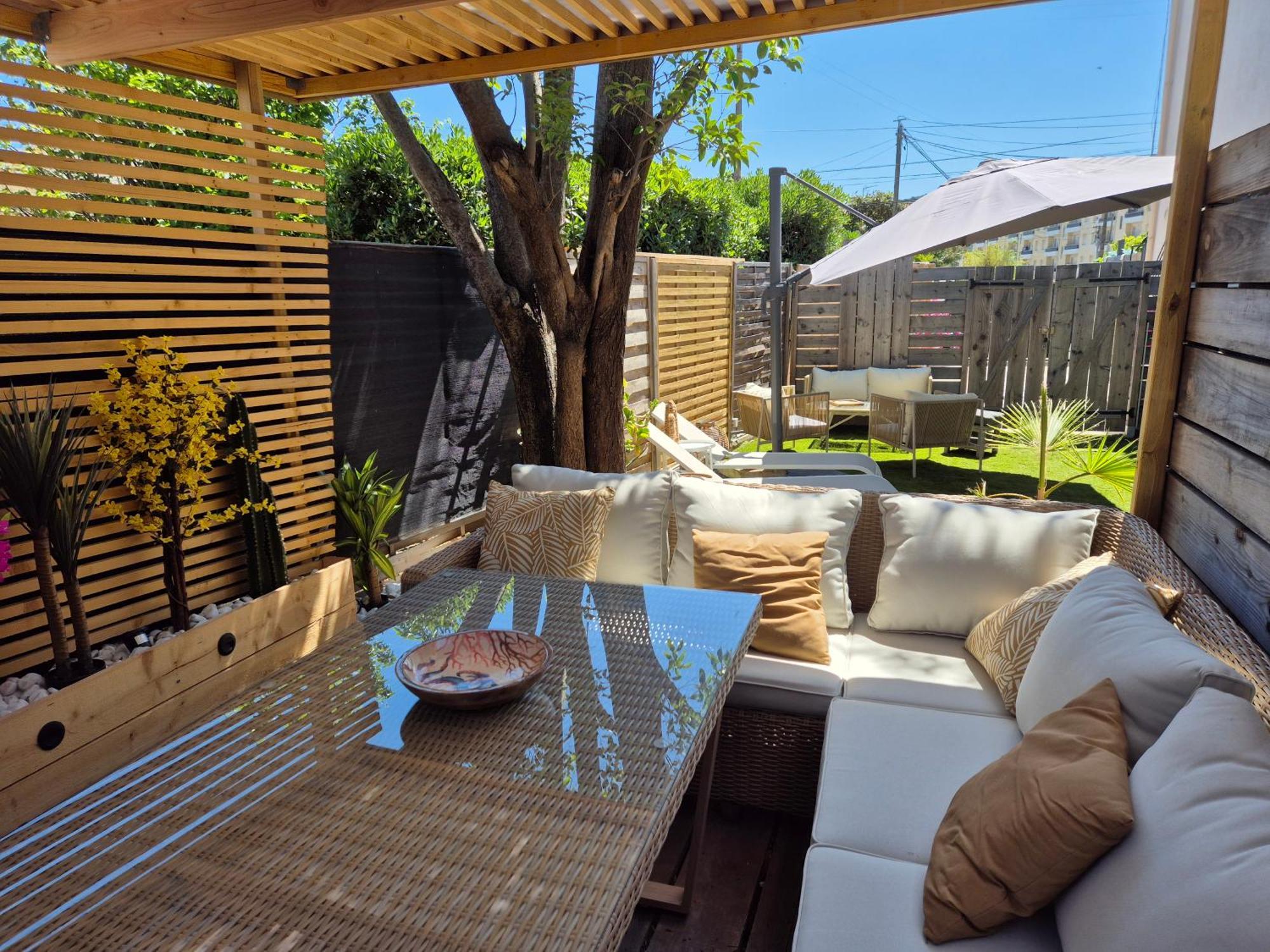 Magnifique Appartement 2 Chambres Avec 50 M2 De Jardin Privatif ลา โคร ภายนอก รูปภาพ